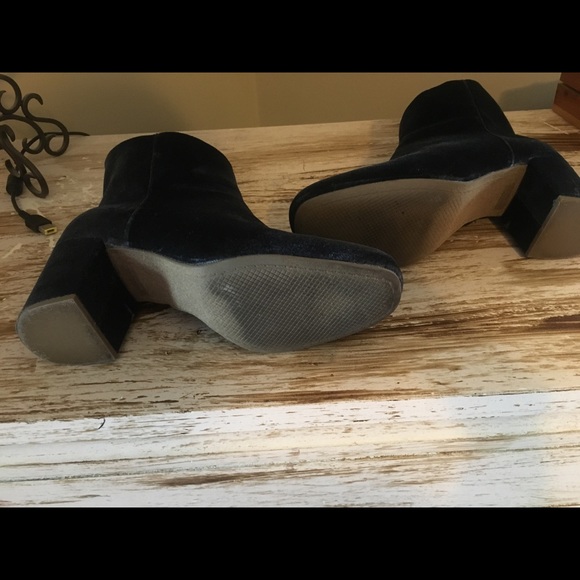 Velvet booties - Picture 4 of 4